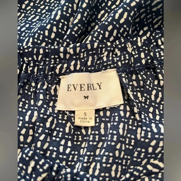 Anthropology Everly Romper‎ long sleeve size S blue/cream color - Picture 9 of 9